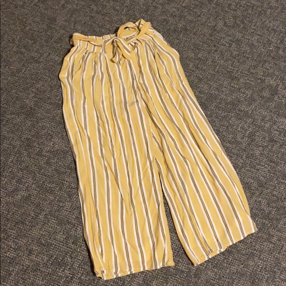 Hollister Co. Ultra High Rise Culotte Pants